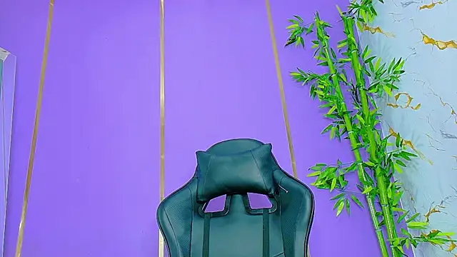 Snapshot of scarlet-jonesx chatting on October 10, 4:55 am scarlet-jonesx online show from October 10, 4:55 am