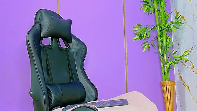 Snapshot of scarlet-jonesx chatting on November 4, 2:54 am scarlet-jonesx online show from November 4, 2:54 am