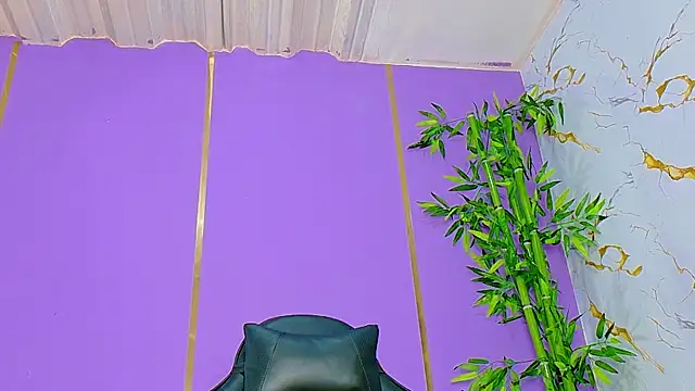 Snapshot of scarlet-jonesx chatting on November 6, 2:01 am scarlet-jonesx online show from November 6, 2:01 am