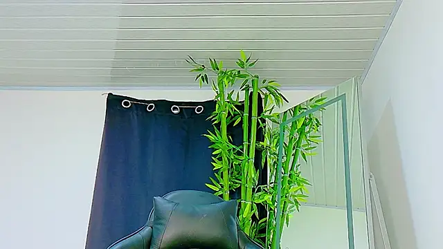 Snapshot of scarlet-jonesx chatting on November 27, 8:55 pm scarlet-jonesx online show from November 27, 8:55 pm