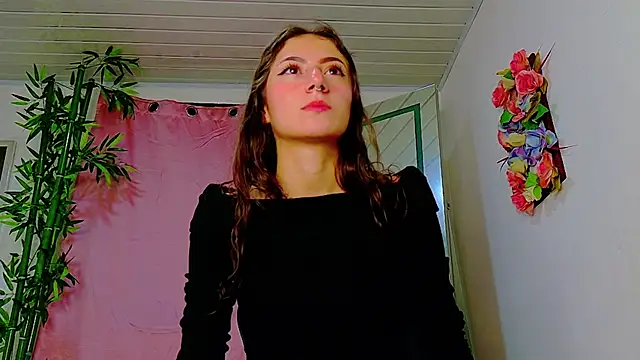 scarlet-jonesx online show from May 15, 11:12 pm