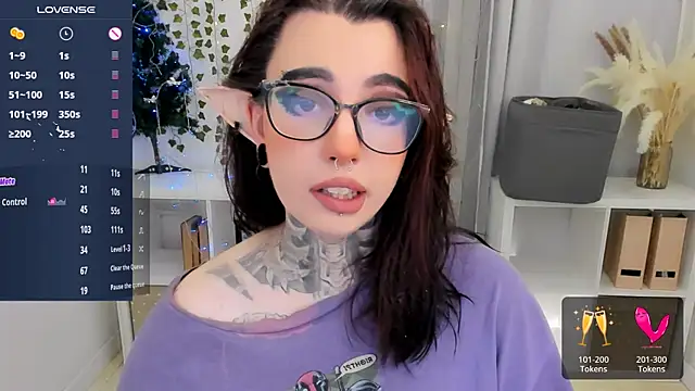 Snapshot of Dixi_Pixi_ chatting on December 19, 10:24 am Dixi Pixi online show from December 19, 10:24 am