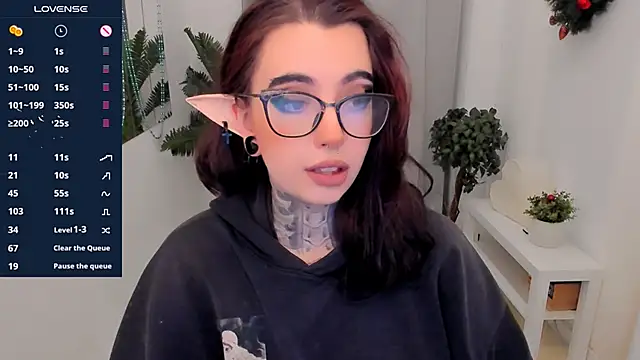 Snapshot of Dixi_Pixi_ chatting on December 22, 5:34 am Dixi Pixi online show from December 22, 5:34 am