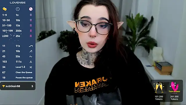 Snapshot of Dixi_Pixi_ chatting on February 6, 10:37 am Dixi Pixi online show from February 6, 10:37 am