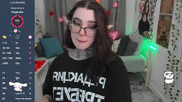 Snapshot of Dixi_Pixi_ chatting on February 14, 8:42 am Dixi Pixi online show from February 14, 8:42 am