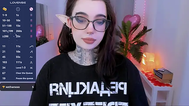 Snapshot of Dixi_Pixi_ chatting on February 16, 5:48 am Dixi Pixi online show from February 16, 5:48 am