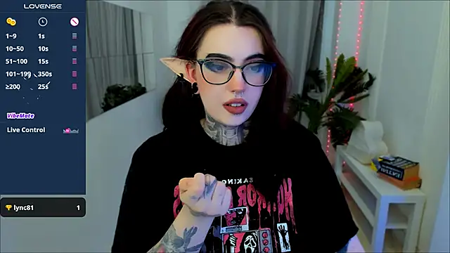 Snapshot of Dixi_Pixi_ chatting on February 22, 8:50 am Dixi Pixi online show from February 22, 8:50 am