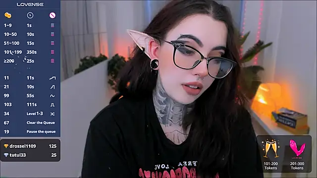 Snapshot of Dixi_Pixi_ chatting on February 23, 8:49 am Dixi Pixi online show from February 23, 8:49 am