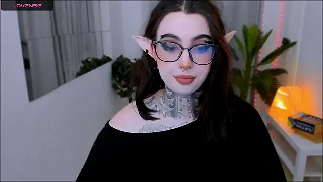 Snapshot of Dixi_Pixi_ chatting on February 28, 5:37 am Dixi Pixi online show from February 28, 5:37 am