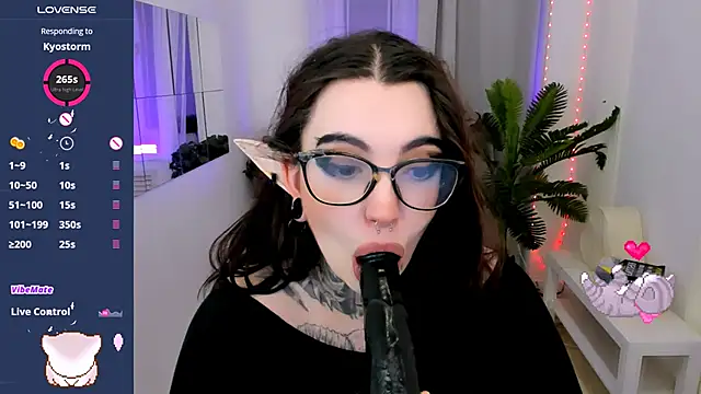 Snapshot of Dixi_Pixi_ chatting on March 13, 12:13 pm Dixi Pixi online show from March 13, 12:13 pm