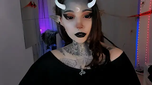 Snapshot of Dixi_Pixi_ chatting on October 31, 5:30 am Dixi Pixi online show from October 31, 5:30 am