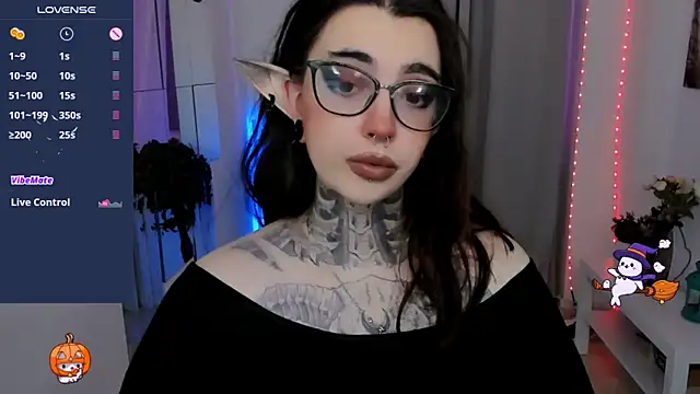 Snapshot of Dixi_Pixi_ chatting on November 8, 5:40 am Dixi Pixi online show from November 8, 5:40 am