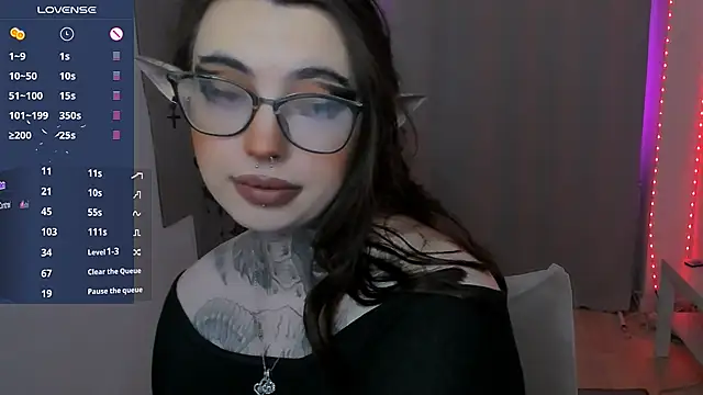 Snapshot of Dixi_Pixi_ chatting on November 13, 5:50 am Dixi Pixi online show from November 13, 5:50 am