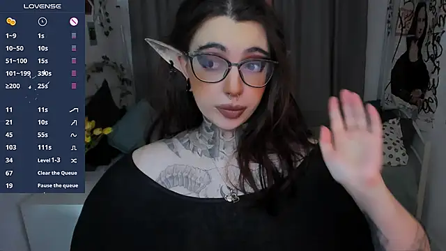 Snapshot of Dixi_Pixi_ chatting on November 21, 5:50 am Dixi Pixi online show from November 21, 5:50 am