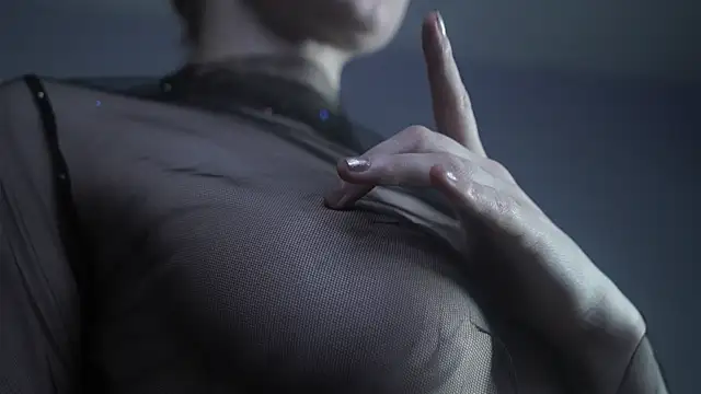 ginger hugs online show from March 5, 4:13 am