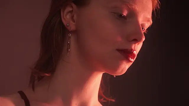 ginger hugs online show from October 13, 10:10 pm