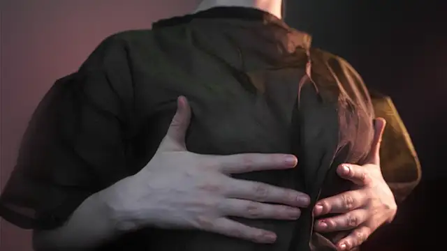 ginger hugs online show from October 14, 10:10 pm