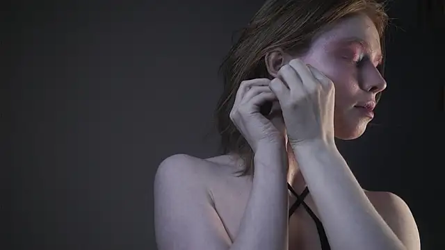 ginger hugs online show from February 5, 10:03 pm