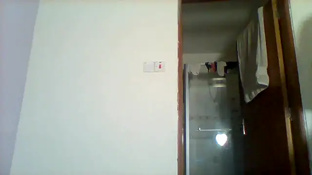 Snapshot of curvy_natallie chatting on May 21, 11:01 pm curvy natallie online show from May 21, 11:01 pm