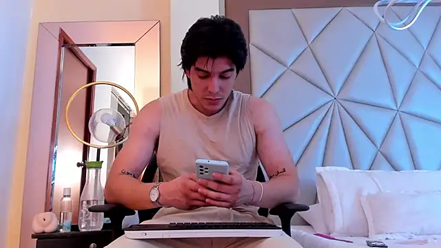Snapshot of Karimferrer chatting on January 28, 9:19 am Karimferrer online show from January 28, 9:19 am
