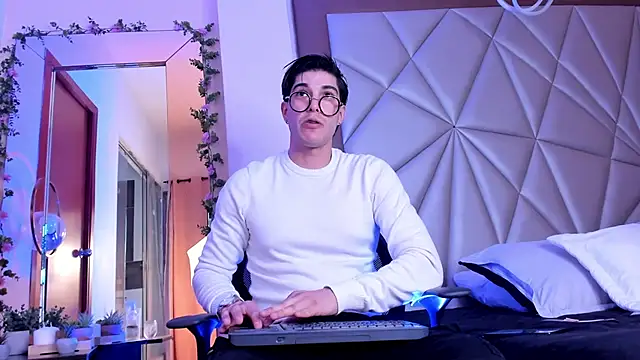 Karimferrer online show from January 14, 8:03 pm