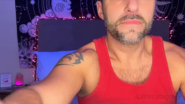 Lilmissbigguy online show from December 18, 11:33 pm