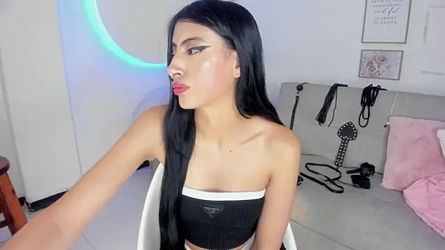 RACHEL EV online show from March 14, 4:32 am