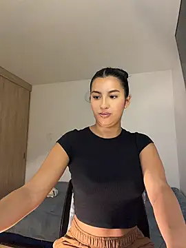 Kimm khalifa online show from June 3, 12:02 am