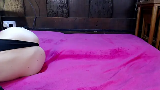 Snapshot of Reprobate4 chatting on January 14, 11:27 pm Reprobate4 online show from January 14, 11:27 pm