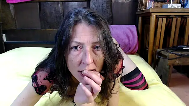 Snapshot of Reprobate4 chatting on March 4, 11:43 pm Reprobate4 online show from March 4, 11:43 pm