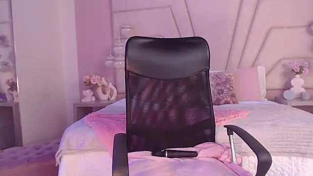 Riley  x online show from March 17, 8:51 am