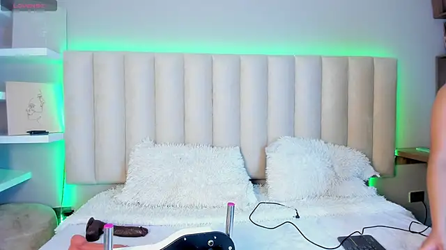 Sally  Walker online show from October 7, 3:25 am