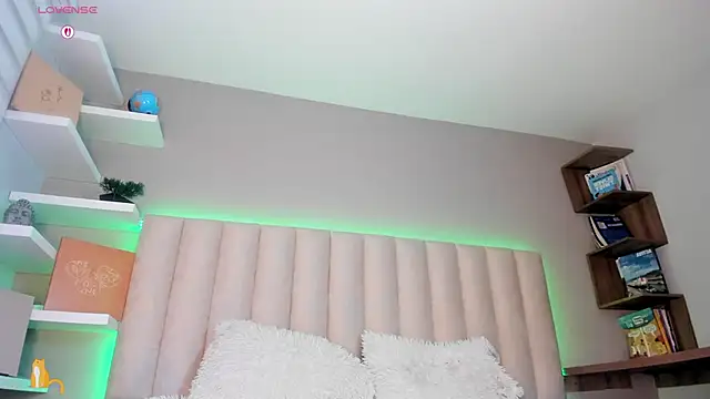 Sally  Walker online show from October 16, 3:07 am