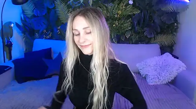 Snapshot of Horny_Blond chatting on December 3, 9:11 am Horny Blond online show from December 3, 9:11 am