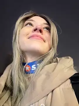 Snapshot of Times__Square chatting on December 27, 5:09 am Times Square online show from December 27, 5:09 am