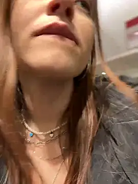 Snapshot of Times__Square chatting on January 23, 7:11 am Times Square online show from January 23, 7:11 am