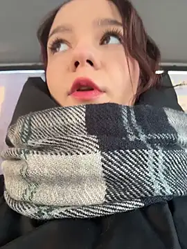 Snapshot of Times__Square chatting on December 4, 2:32 am Times Square online show from December 4, 2:32 am