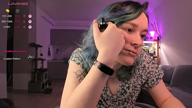 alisahug online show from January 19, 9:46 am