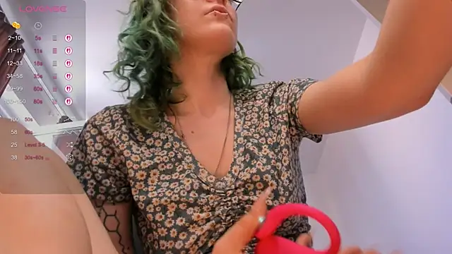 alisahug online show from July 5, 7:59 am