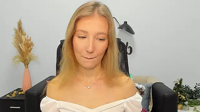 LolaWilsons online show from December 29, 7:39 am