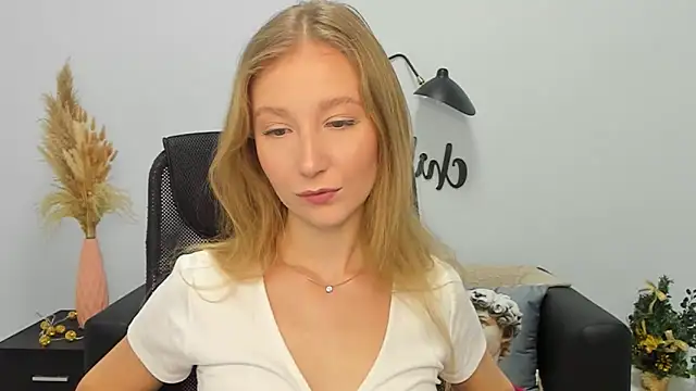 LolaWilsons online show from December 30, 7:26 am