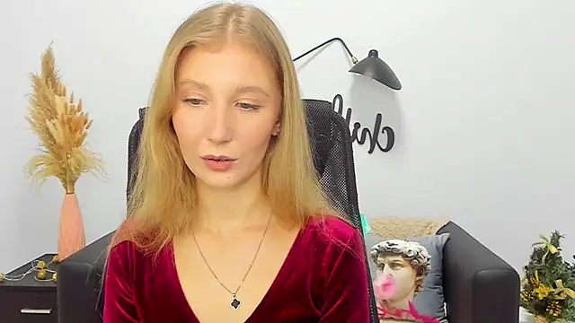 LolaWilsons online show from January 6, 1:30 pm