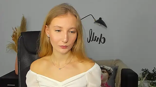 LolaWilsons online show from January 14, 6:13 am