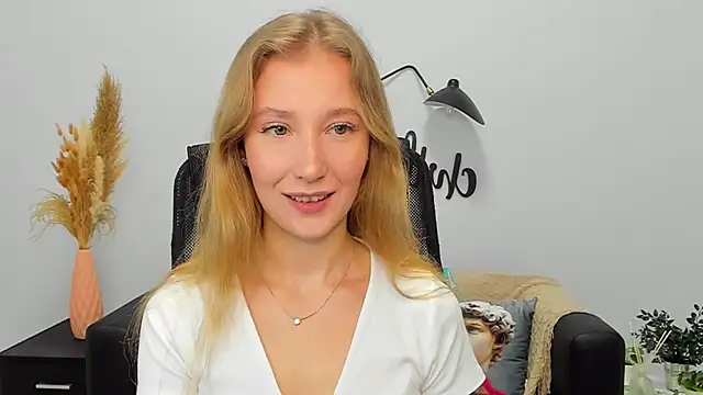 LolaWilsons online show from January 16, 6:14 am