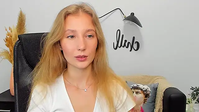 LolaWilsons online show from January 16, 12:20 pm