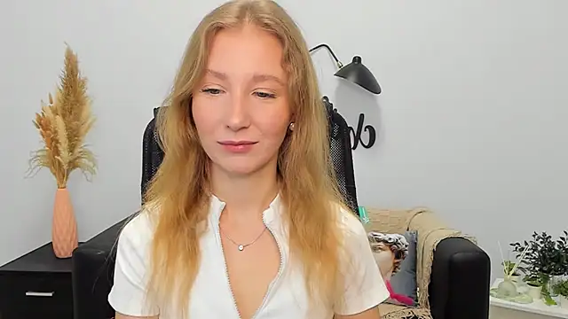 LolaWilsons online show from January 28, 6:16 am