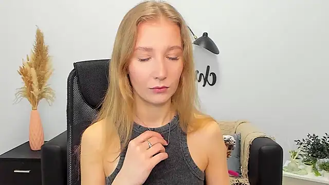 LolaWilsons online show from January 29, 6:22 am