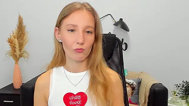 LolaWilsons online show from February 3, 12:36 pm