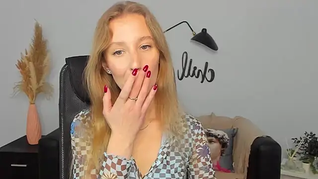 LolaWilsons online show from February 5, 9:25 am