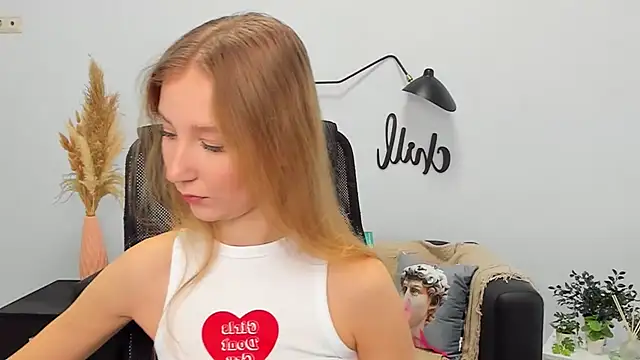 LolaWilsons online show from February 11, 6:19 am